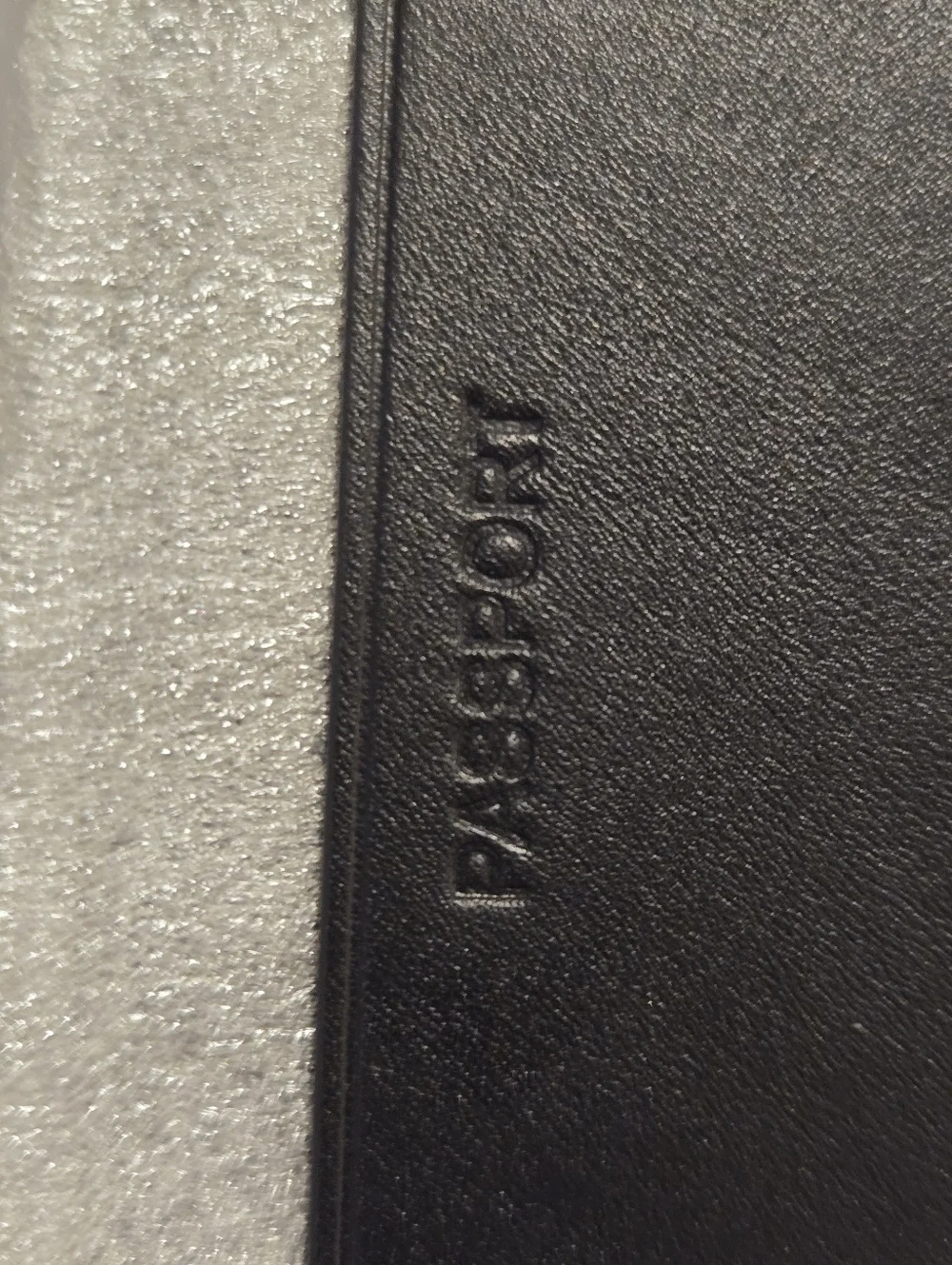 Stunning Coach Butterfly Passport Case in Premium Black Leather Refurbished - Picture 11 of 13